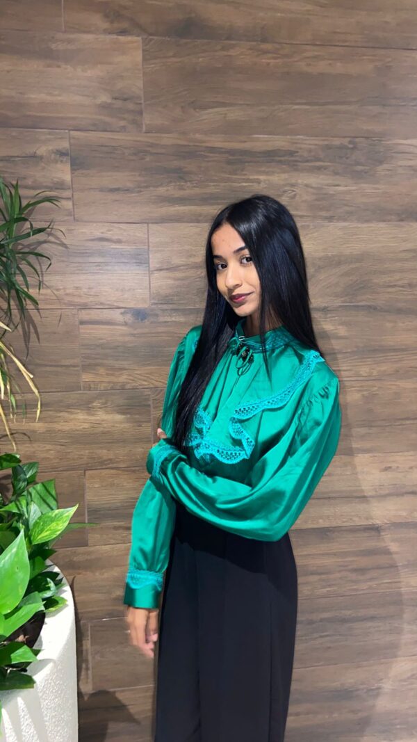 Blusa de Manga Verde - Image 2